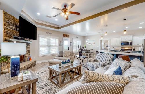 Crestview Casa | The Blue Canoe