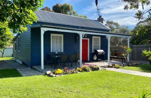 Orbost Casa | The Blue Cottage