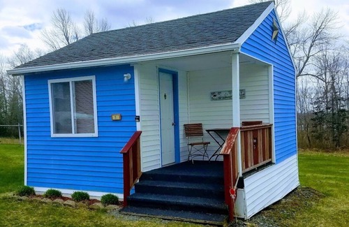 Ellsworth Cabaña | The Blue Cottage@ Twin Hills Cottages