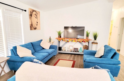 Hemet Casa | The Blue Cove