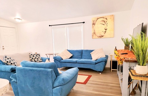 Hemet Casa | The Blue Cove