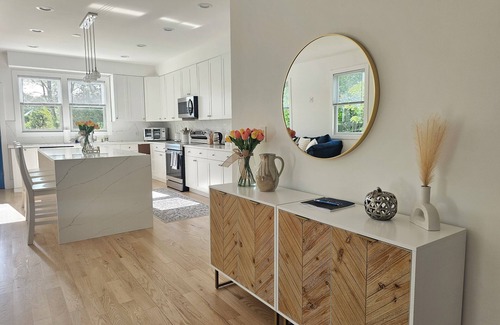 Center Moriches Casa | "The Blue Door" House Waterfront