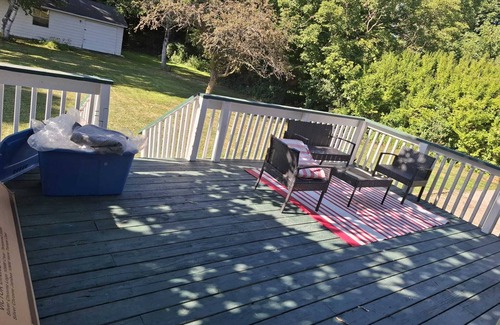 Courtice Casa | The Blue Door Retreat. Cottage style living in the city!