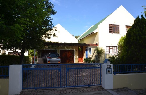 Greyton Cama Y Desayuno | The Blue Door