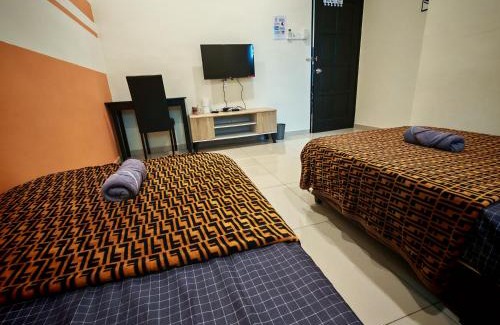 Asam Kumbang Casa | The Blue Guest House, WiFi, Free Parking, Aulong