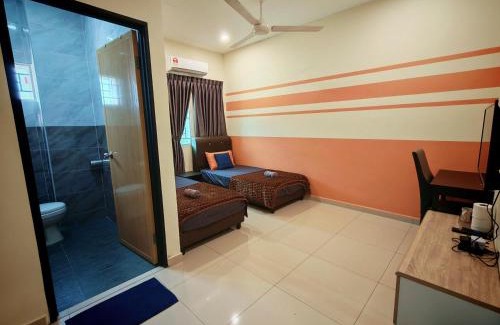 Asam Kumbang Casa | The Blue Guest House, WiFi, Free Parking, Aulong