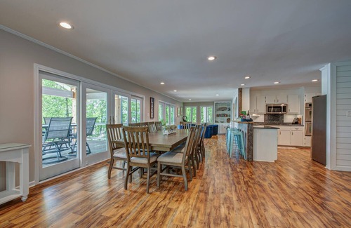 Belmont Casa | The Blue Heron - Lake Front Views