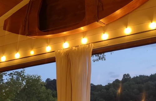 Kelso Cabaña | The Blue Heron - Lake Side Chalet