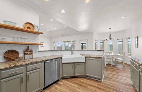 Bella Vista Casa | The Blue Heron Lakehouse on the beautiful lake Loch Lomond, Bella Vista AR