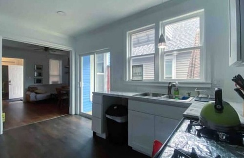 Front Park Casa | The Blue house at 19th
