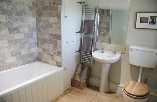 Low Newton Cama Y Desayuno | The Blue House Bed and Breakfast