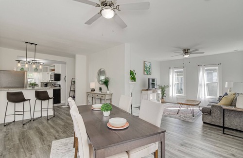 Lakeland Casa | The Blue House in Historic Downtown Lakeland