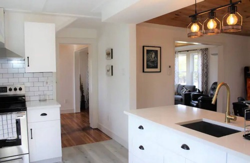 Livingston Manor Casa | The Blue House Catskills