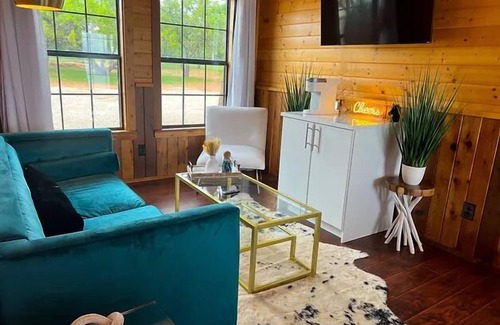 Graford Cabina | The Blue Lagoon Casita on Hubbard Shores