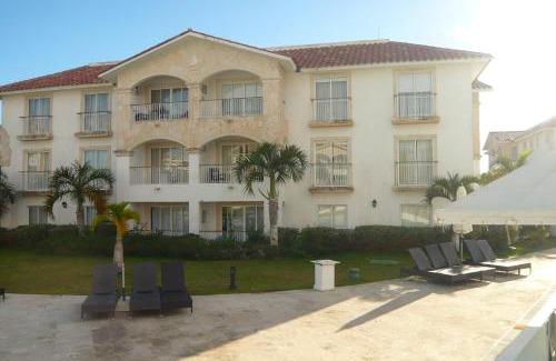 Dominicus Apartamento | The blue lagoon of the Caribbean Sea. Velero 205.Cadaques Caribe