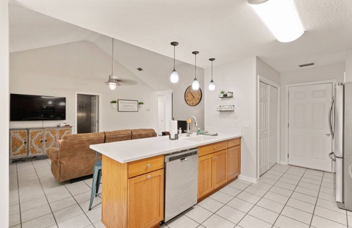 Brunswick Casa | The Blue Pearl | 3 Bed, 2 Bath