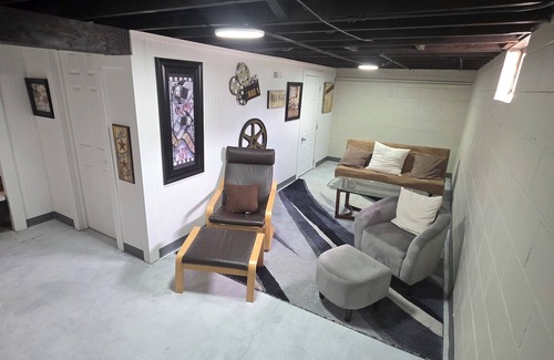 Des Moines Condominio | The Blue Ribbon Duplex