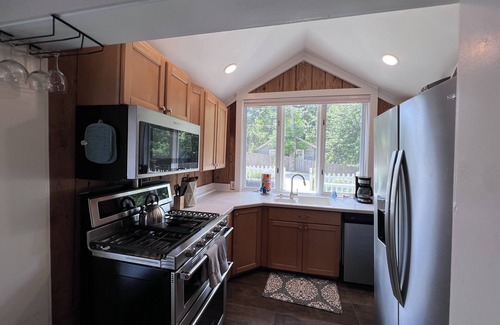 Antioch Cabaña | The Blue Roof Cottage @ Cottages on Petite Lake