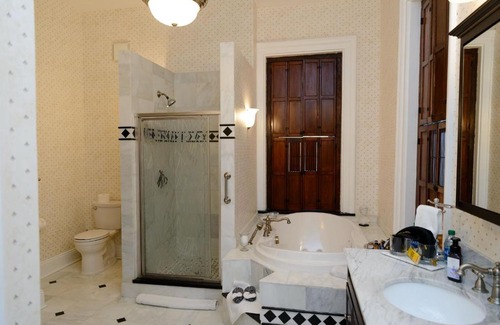 Mercer Casa | The Blue Room at The Big Brickhouse