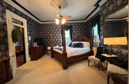 Mercer Casa | The Blue Room at The Big Brickhouse