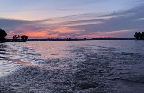Fox Lake Casa | The Blue Sapphire 3BR 3BA Luxury Lakefront Home on Mineola Bay Stunning Views on Chain O Lakes