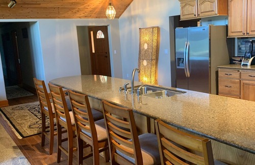 Cle Elum Casa | The Blue Spruce Ranch Cascade and Teanaway Valley Views and Sunsets