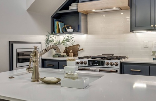 Wheatland Casa | The Blue Stag at Selah 2 bed 2 bath+ loft Sleeps 7