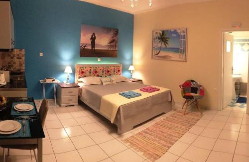 Kato Galatas Apartamento | The Blue Studio, 1 min walk from Kalamaki beach