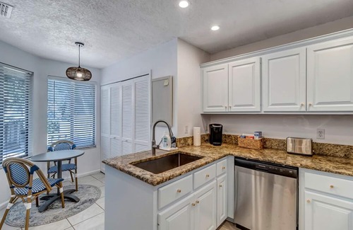 Palm Valley Casa | The Blue Turtle - 3-bedroom, Furnished Townhome Rental in TPC Sawgrass