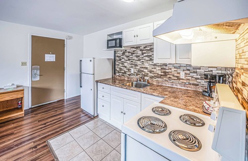 Regional District of Nanaimo Hotel | The Bluebird Motel