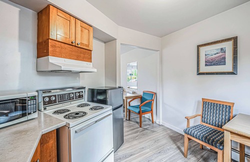 Regional District of Nanaimo Hotel | The Bluebird Motel
