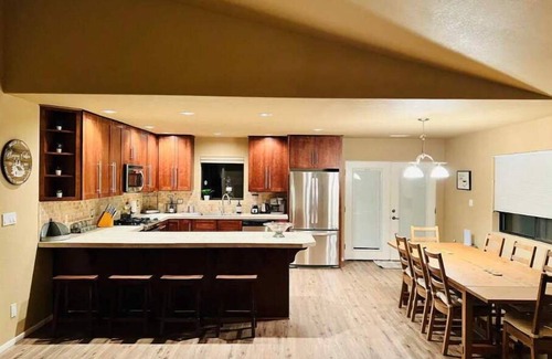 Munds Park Cabina | The Bluejay Cabin at Munds Park, AZ - Just 12 min away from Flagstaff Snow Park!