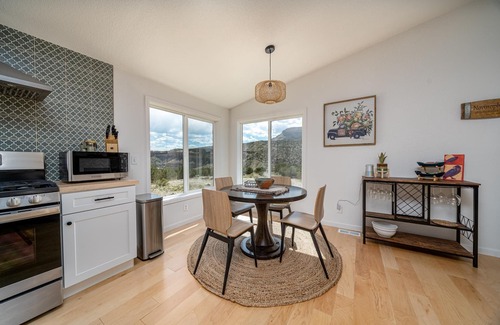 Palisade Casa | "The Bluff House-Privacy with spectacular views"