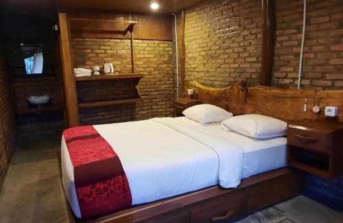 Balige Casa | The Boat Homestay and Spa