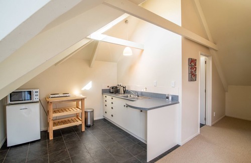 Akaroa Cabaña | The Boathouse - Akaroa Holiday Home