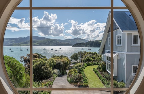 Akaroa Cabaña | The Boathouse - Akaroa Holiday Home