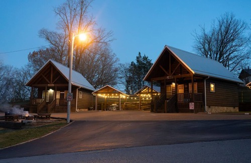 Byrdstown Cabina | The Boathouse Bungalow Dale Hollow Lake 1 Minute Away Free Firewood Pet-Friendly