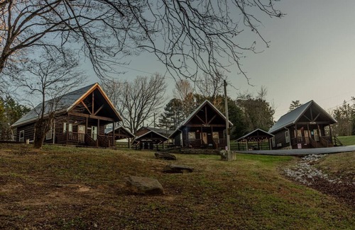 Byrdstown Cabina | The Boathouse Bungalow Dale Hollow Lake 1 Minute Away Free Firewood Pet-Friendly