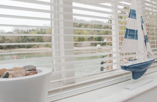 Kingsbridge Casa | The Boathouse