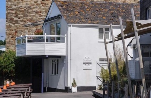 Kingsbridge Casa | The Boathouse