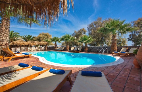 Kamari Hotel | The Boathouse Hotel