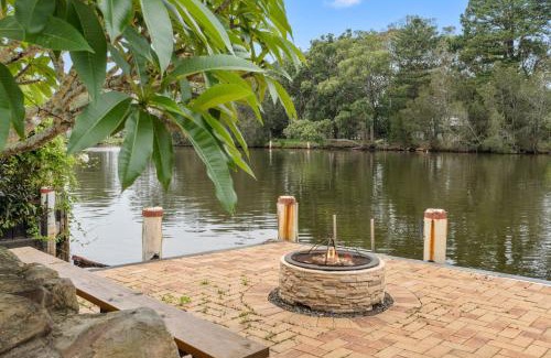 Chittaway Point Casa | The Boathouse -Pool and Private Slip