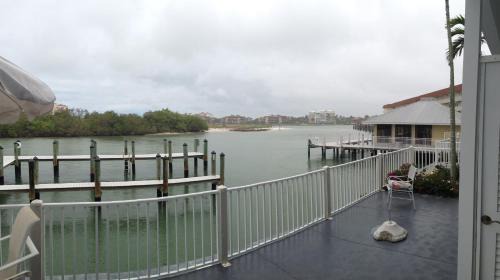 Marco Island Hotel | The BoatHouse