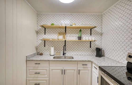 Covington Casa | The Bohemian- 1/2 mi from the Covington Square