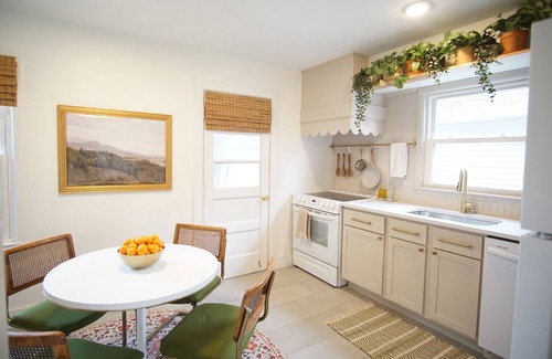 Lincoln Casa | The BoHo Cottage | Newly Renovated Modern Luxury