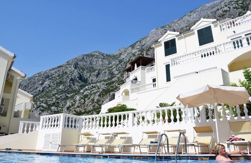 Dobrota Apartamento | The 'Boka View' Sleeps 4 (2 Bedroom)