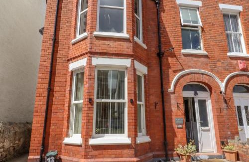 Colwyn Bay Casa | The Bookcase