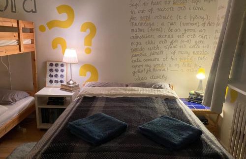Hellissandur Apartamento | The Bookstore Family Apartment
