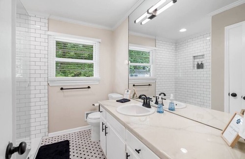 Greensboro Casa | The Boro Bungalow. A Mid-modern home. King beds.
