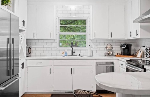 Greensboro Casa | The Boro Bungalow. A Mid-modern home. King beds.